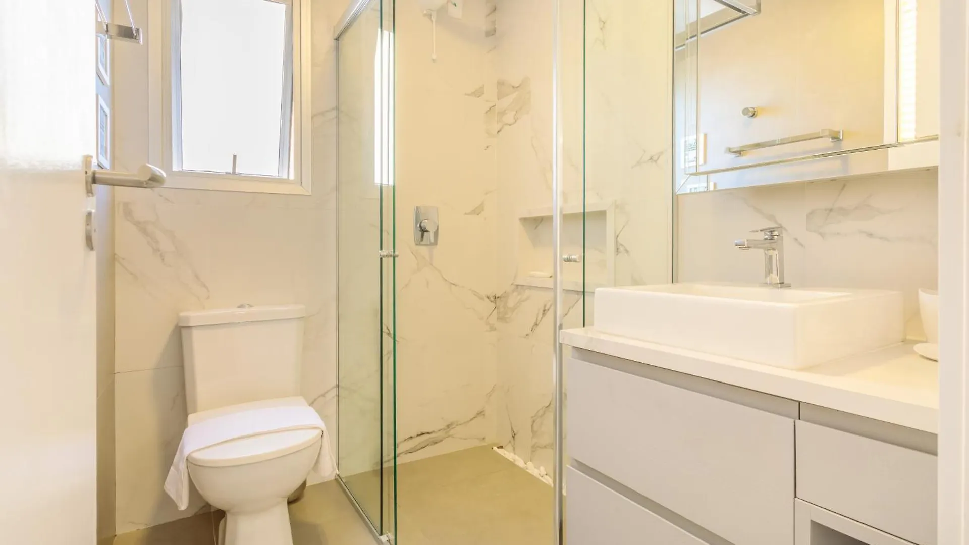 아파트 Apto De Designer Com Vista Para A Beiramar Py4648 Florianópolis