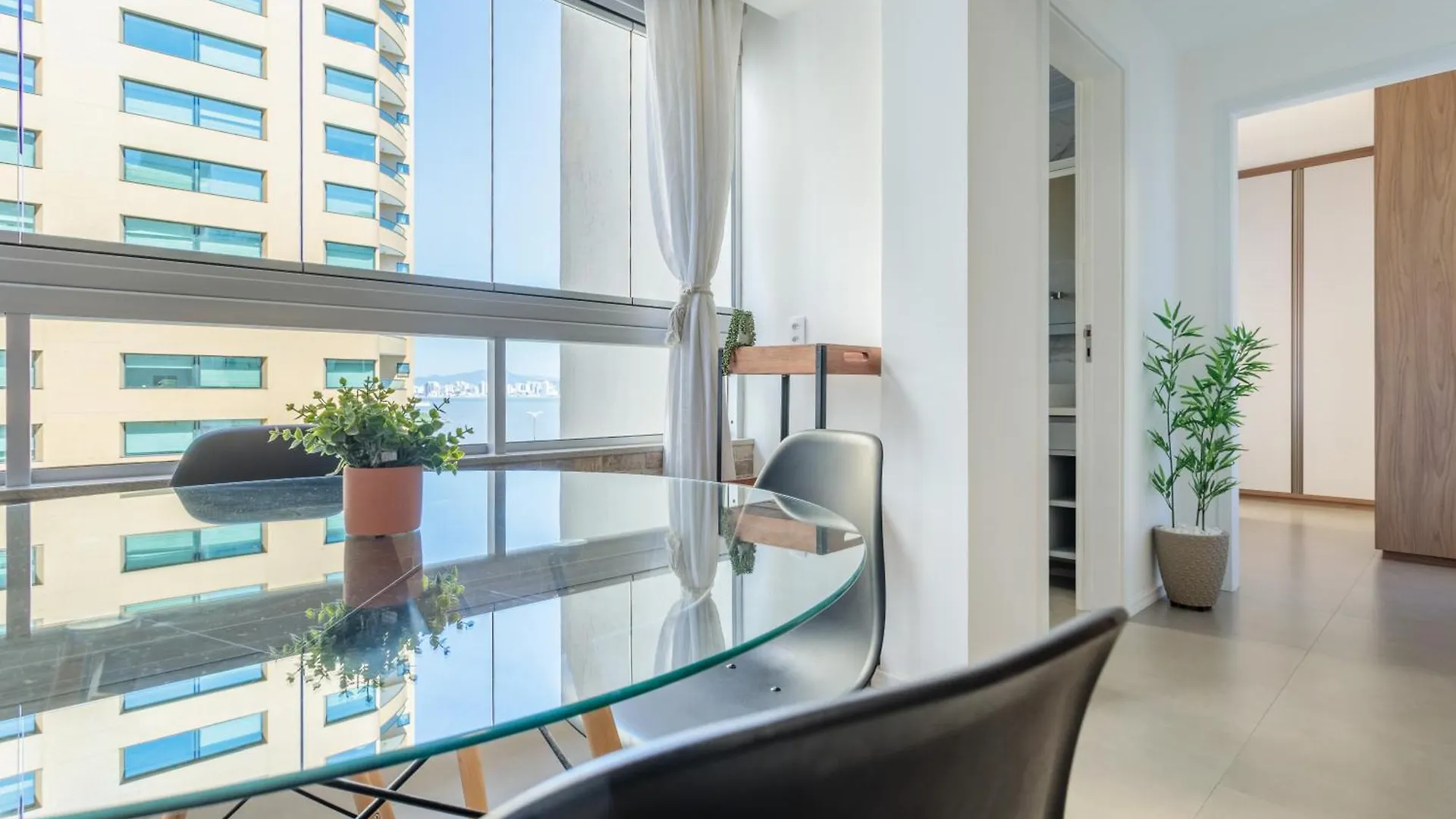 아파트 Apto De Designer Com Vista Para A Beiramar Py4648 Florianópolis 브라질